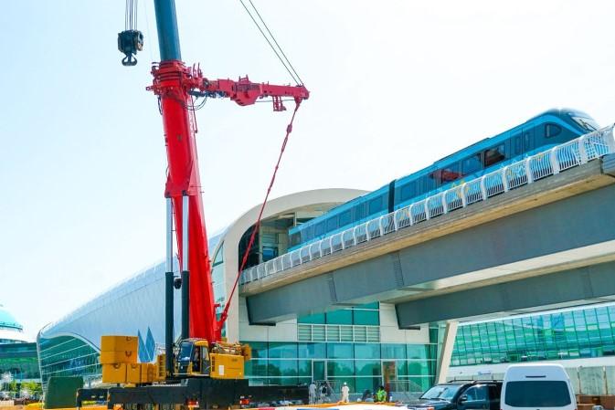 Первый шаг к запуску LRT — на станции №101 подняли состав из двух вагонов