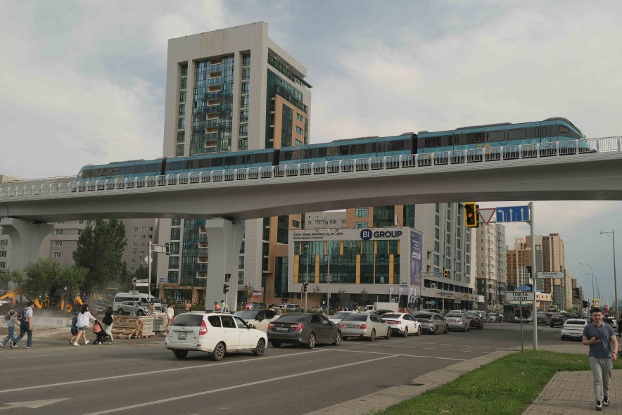 Операторов LRT начали набирать в Астане