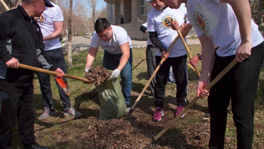 5000 студентов поддержали экологическую акцию в Астане