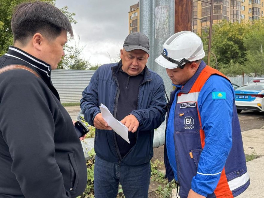 В Астане провели экологический рейд на стройках в рамках «Таза Қазақстан»