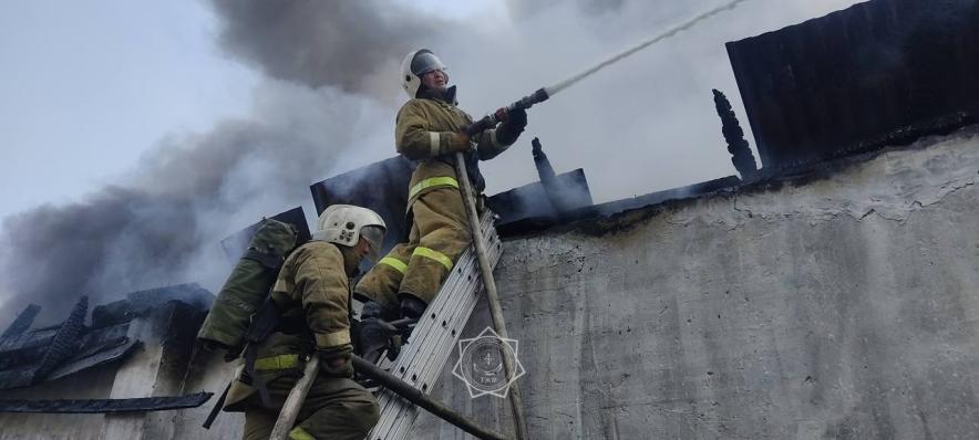 Пожар на складе в Костанае