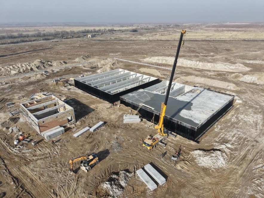 Водопровод в Шардаре готов почти на 70%